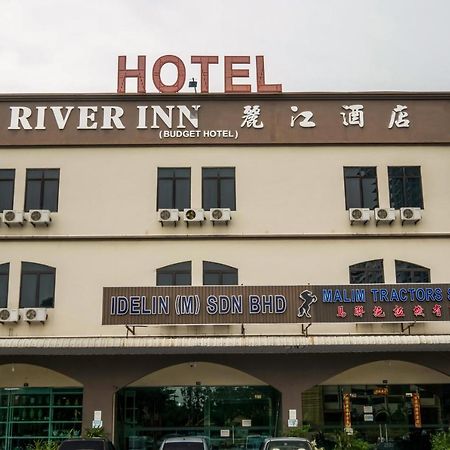 Oyo 301 River Inn Hotel Butterworth Extérieur photo