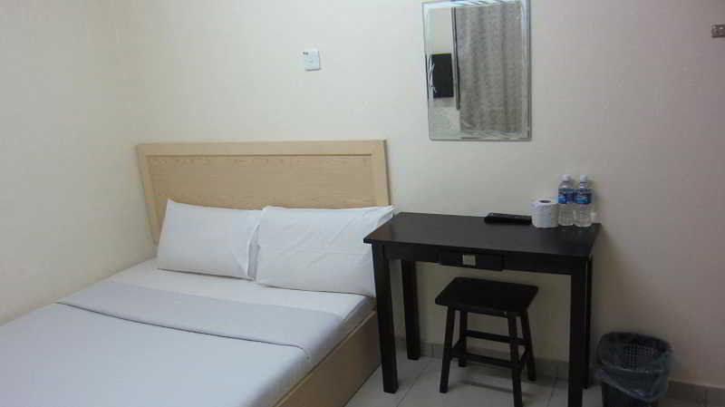 Oyo 301 River Inn Hotel Butterworth Extérieur photo