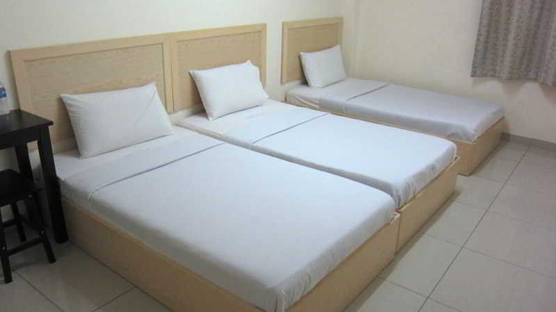 Oyo 301 River Inn Hotel Butterworth Extérieur photo