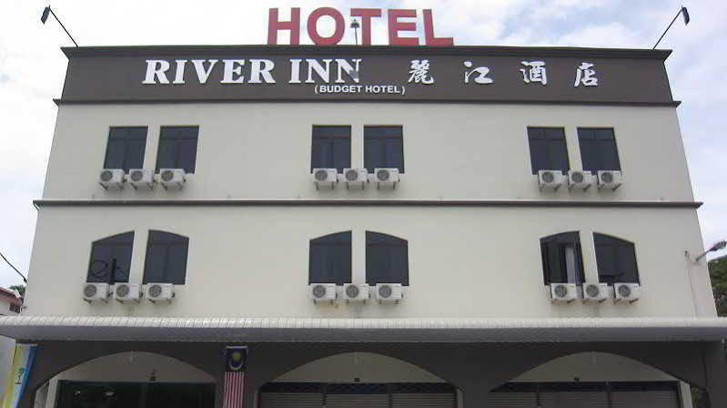 Oyo 301 River Inn Hotel Butterworth Extérieur photo