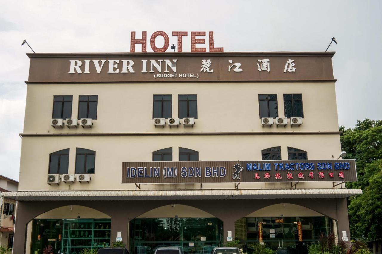 Oyo 301 River Inn Hotel Butterworth Extérieur photo
