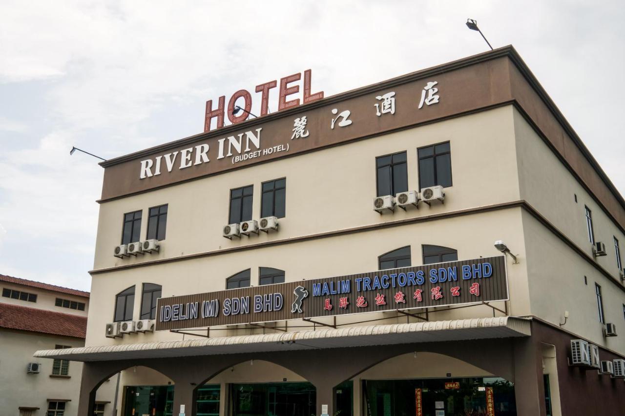 Oyo 301 River Inn Hotel Butterworth Extérieur photo