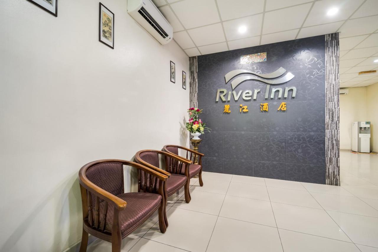 Oyo 301 River Inn Hotel Butterworth Extérieur photo